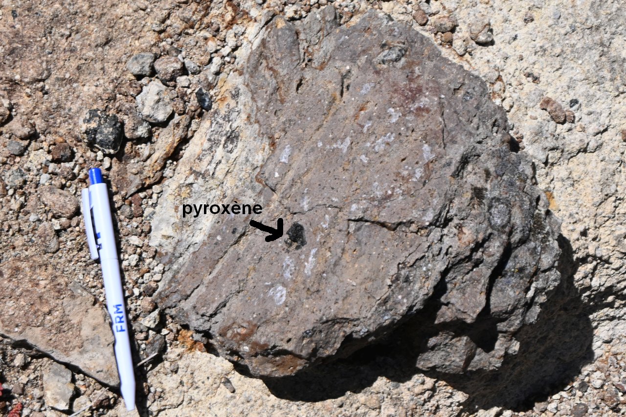 pyroxne